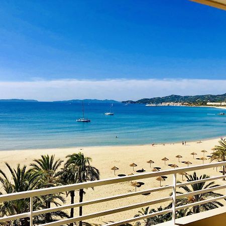 T3 Front De Mer Dernier Etage Vue Mer Petit Havre De Paix Pour Vos Vacances Emplacement Unique Vue Mer Panoramique A 180 Degres Pour Ce T3 En Face De La Plage Front De Mer Vue Sur Les Iles 5 Et Dernier Etage Avec Ascenseur Le Lavandou Eksteriør billede