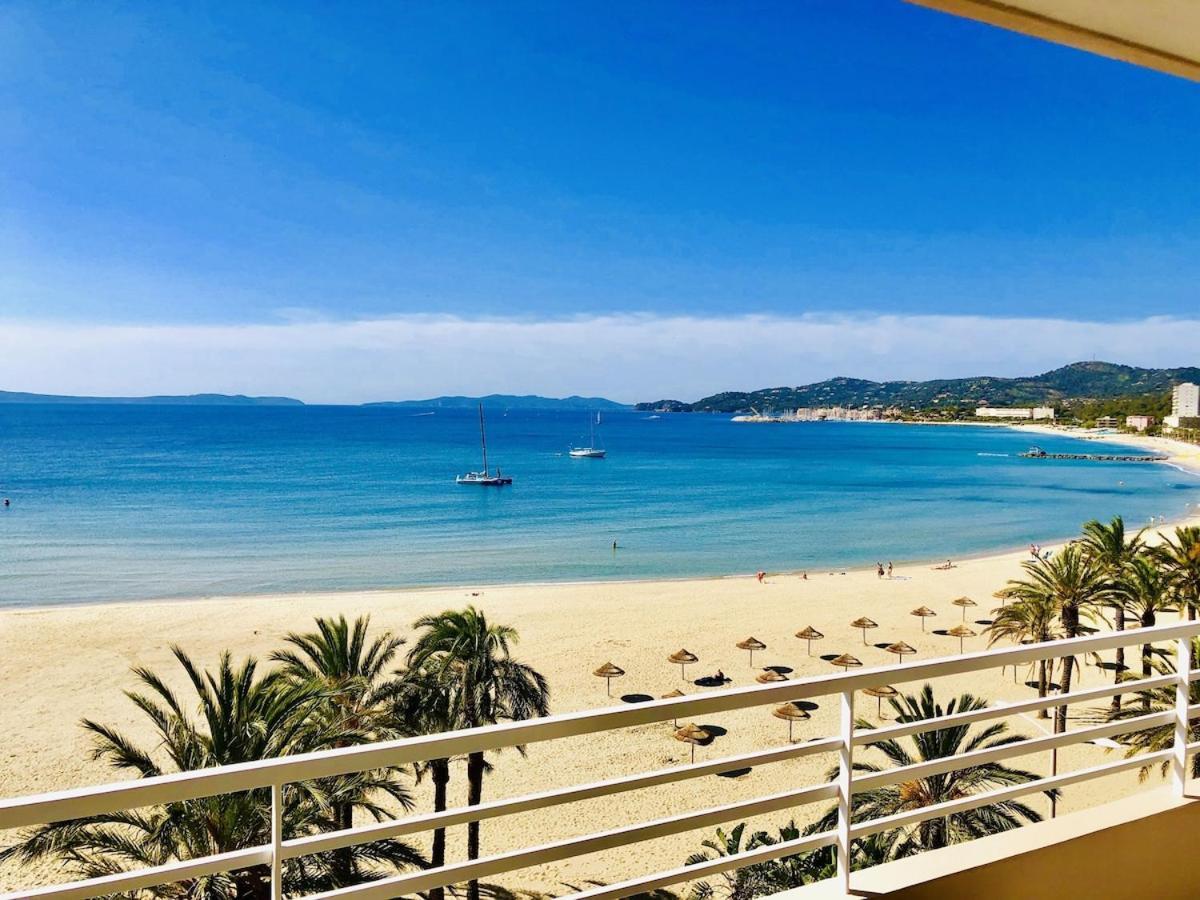 T3 Front De Mer Dernier Etage Vue Mer Petit Havre De Paix Pour Vos Vacances Emplacement Unique Vue Mer Panoramique A 180 Degres Pour Ce T3 En Face De La Plage Front De Mer Vue Sur Les Iles 5 Et Dernier Etage Avec Ascenseur Le Lavandou Eksteriør billede